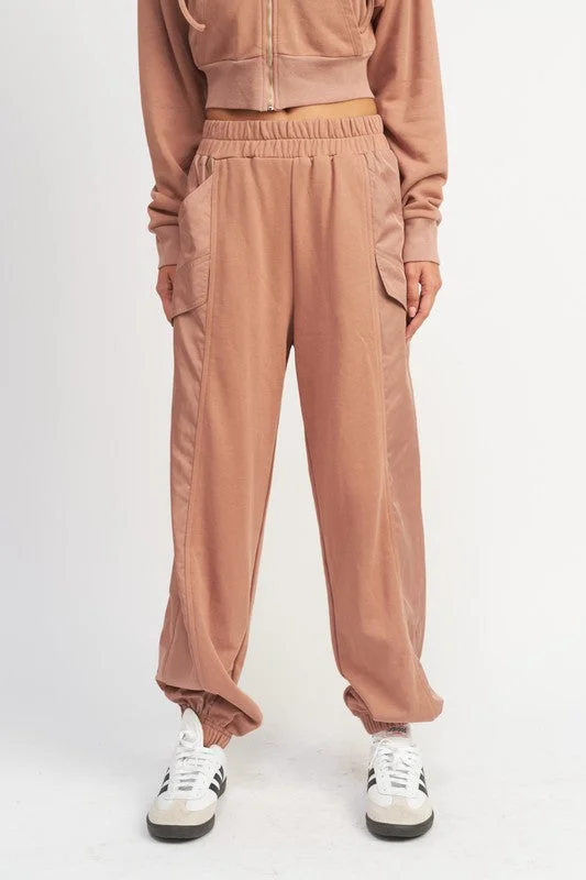 Affordable Women's Apparel Hot Girl Emory Contrasted Cargo Jogger Sweatpants In Dusty Peach