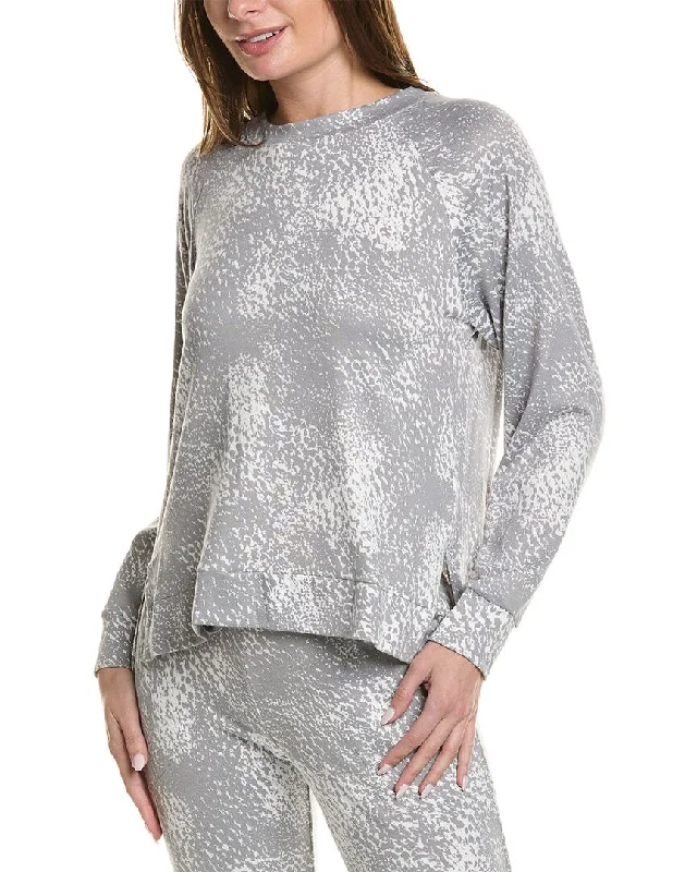 Women's Vintage-Inspired Outfit Donna Karan Sleepwear Lounge Top