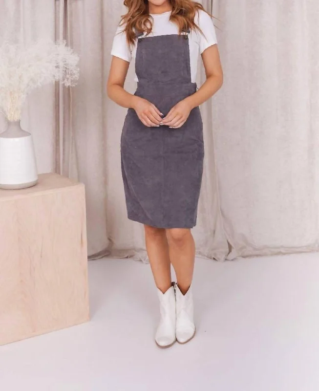 Chic Wardrobe Essentials Evie Overall Dress In Smoke