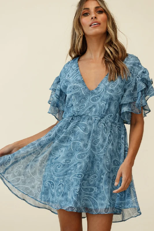 Fashion For Every Occasion Here And Now Layered Ruffle Sleeve Loose Fit Dress Paisley Print Navy