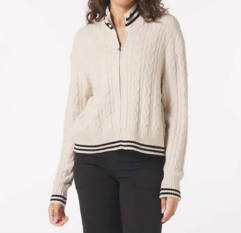 Women's Outfit Leisure Cable Knit Zip Up Sweater In Oatmilk/black