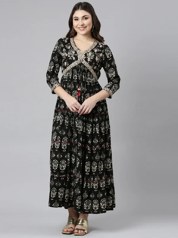 Big Discounts Neeru's Black Straight Casual Printed Dress