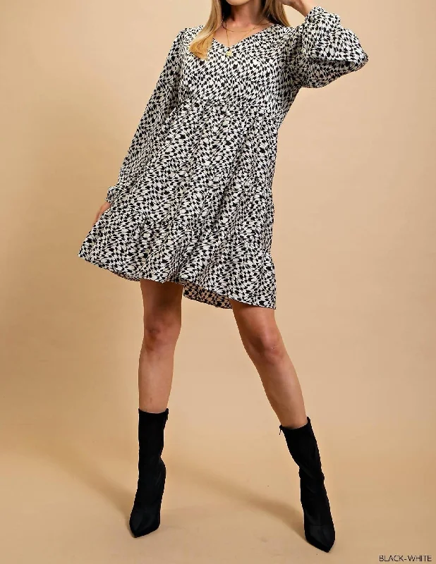 Explore What's New Geo Checkered Print Dress In Black/white