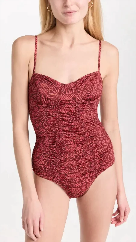 Women's Professional Garments Bahia Maillot One Piece In Gladiola Red