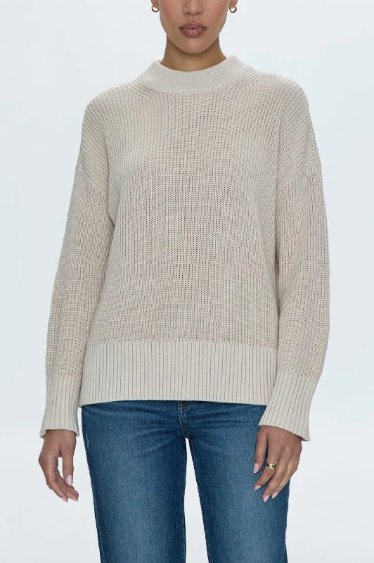 Women's Transitional Apparel Eve Sweater In Dove