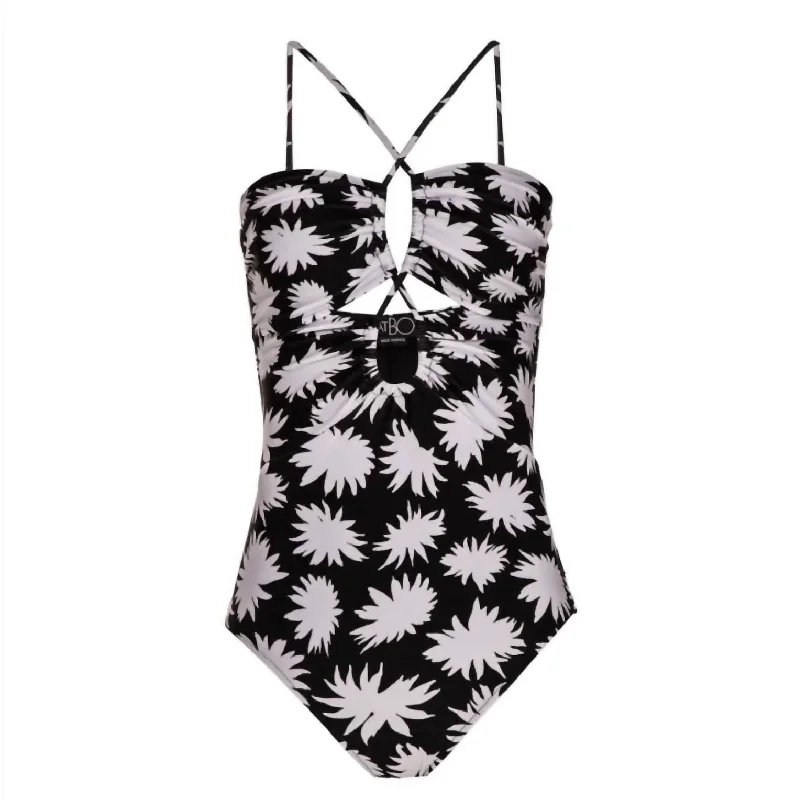 Women's Activewear Apparel Women's Dahlia Floral One-Piece Swimsuit In Black/white