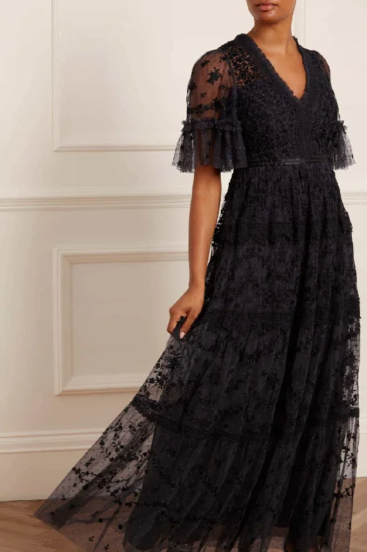 Chic Clothing For Women Araminta Lace Gown